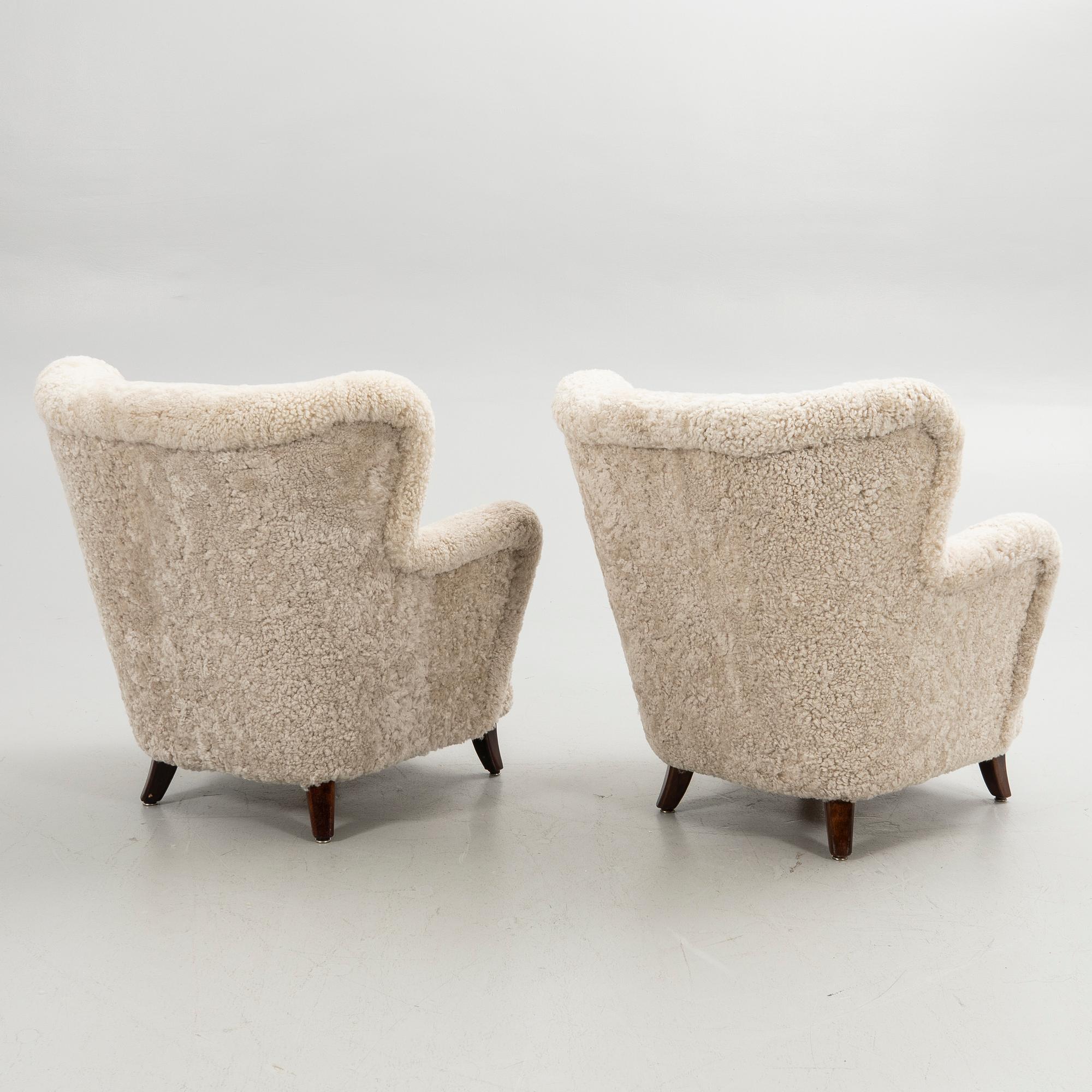 Ilmari Lappalainen, Armchairs, a pair, "Laila", Asko, Finland, 1940s/50s.