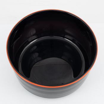 Erik Höglund, a glass bowl, Studioglas, Strömbergshyttan, numbered 9/25 and dated 1988.