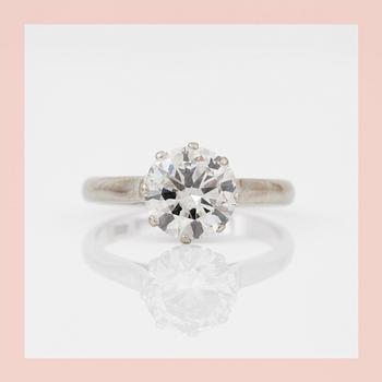 1354. A brilliant-cut diamond, circa 2.50 cts, ring. Quality circa J-K/VS2-SI1.