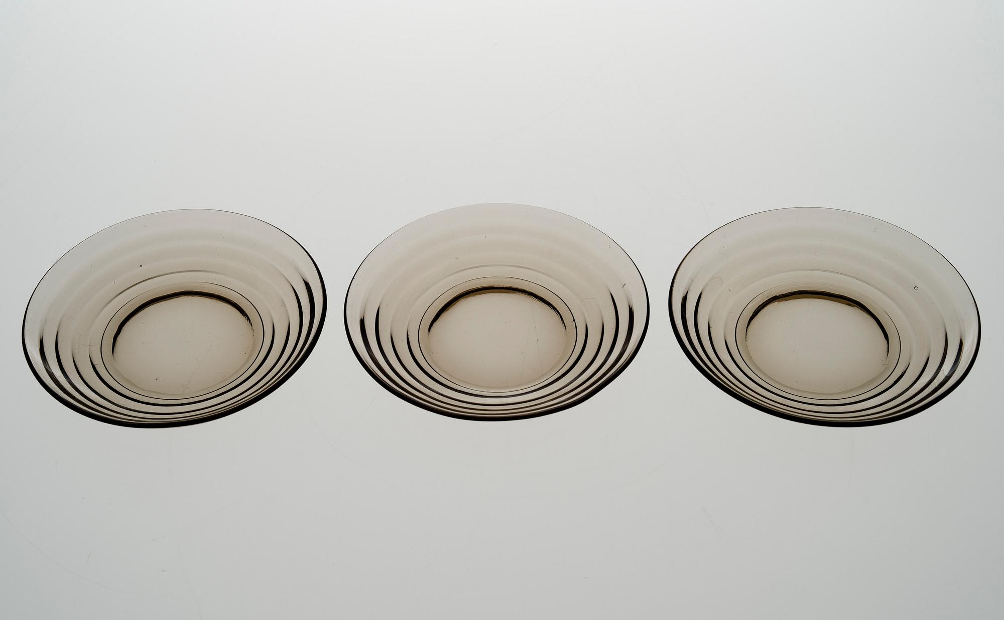 A collection of 20 glass tableware "Böljeblick" for Karhulan Lasitehdas, Finland, 1930-1940s.