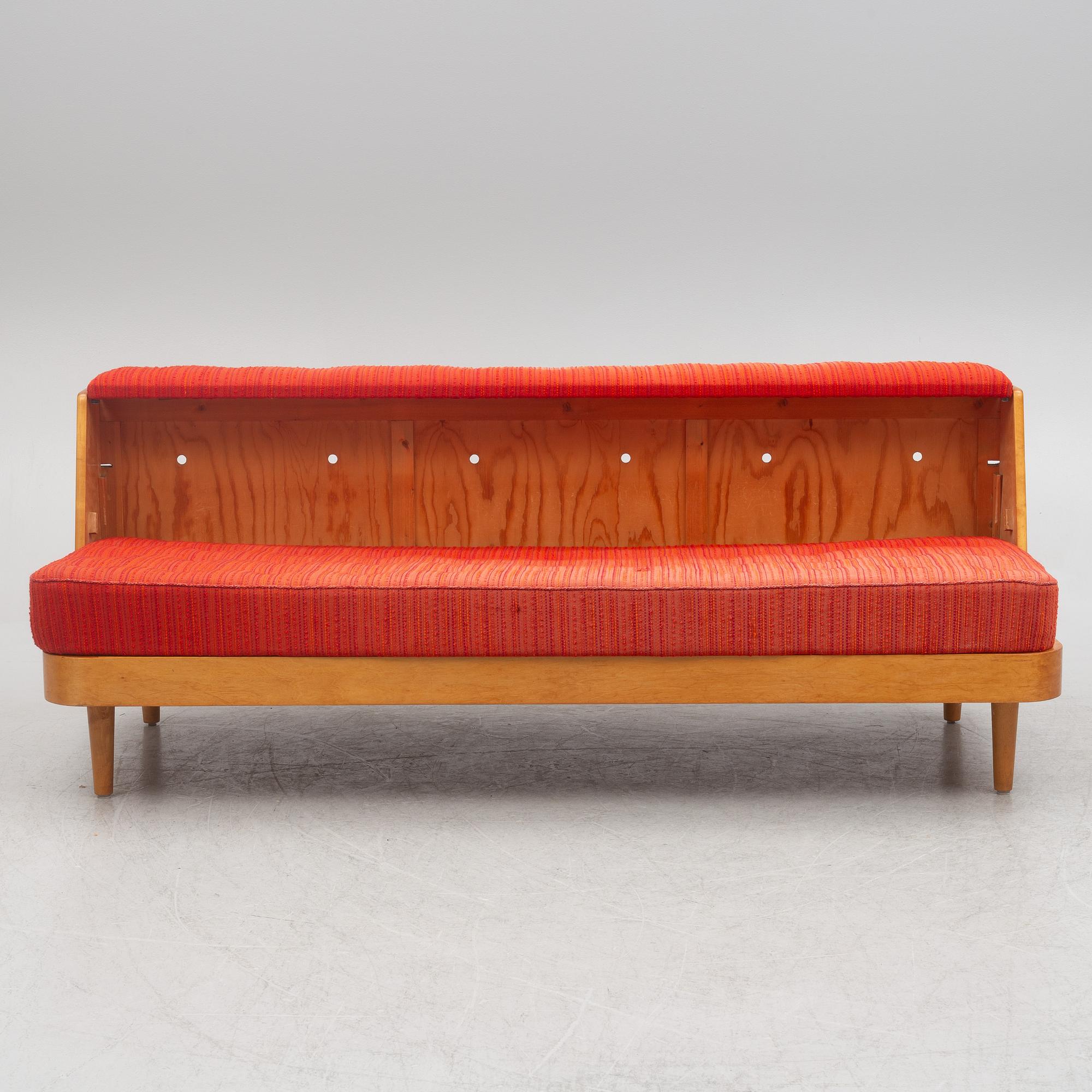 A sofa/daybed, Sweden, mid-20th century.