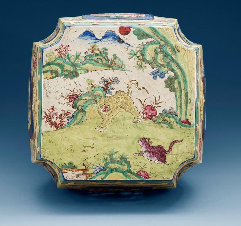 An 'enamel on copper' imitating ceramic garden seat, Qing dynasty, ca 1800.