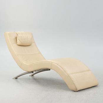 A reclininger, Neiser, contemporary.