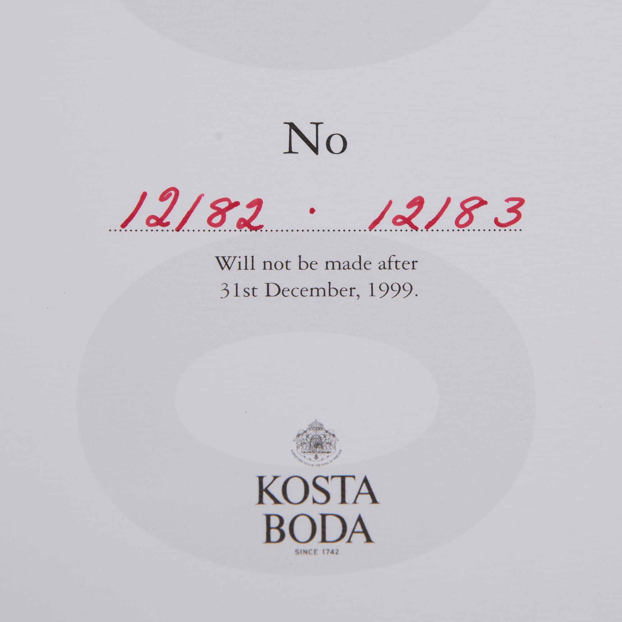 GLAS, ett par, "Millennium" Bert Vallien, Kosta Boda, signerade och numrerade 12182 och 12183.