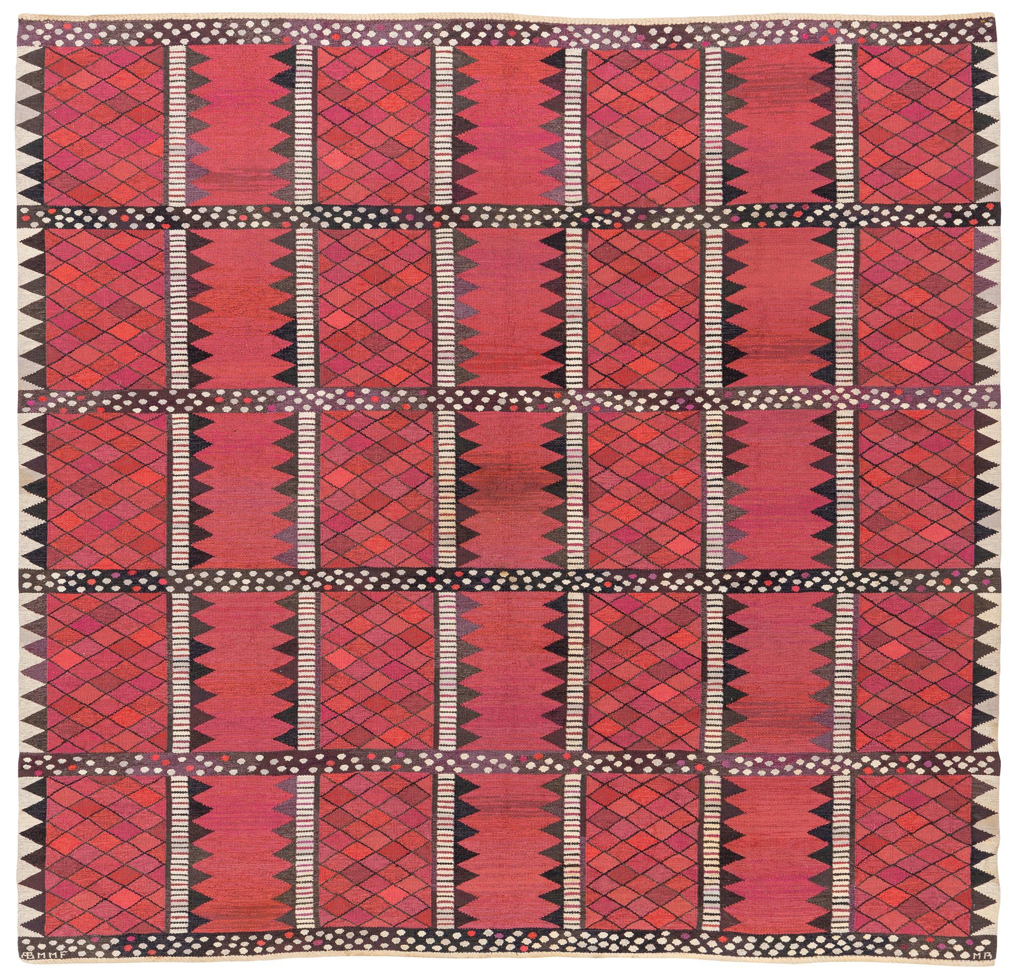 Marianne Richter, matta, "Josefina, röd" gobelängteknik, ca 283 x 292 cm, signerad AB MMF MR.