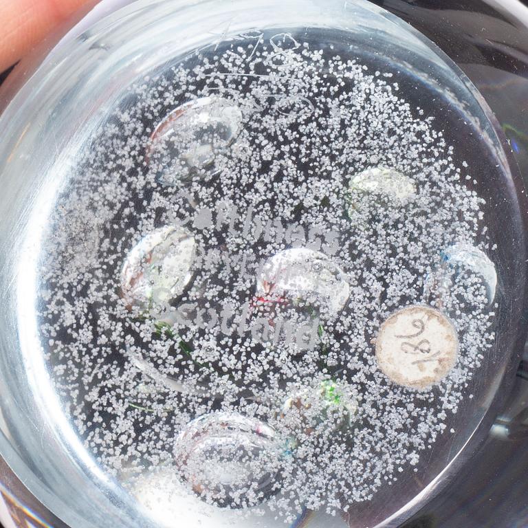 Vicke Lindstrand, Göran Wärff, Caithness of Scotland, five glass paper weights, signed.