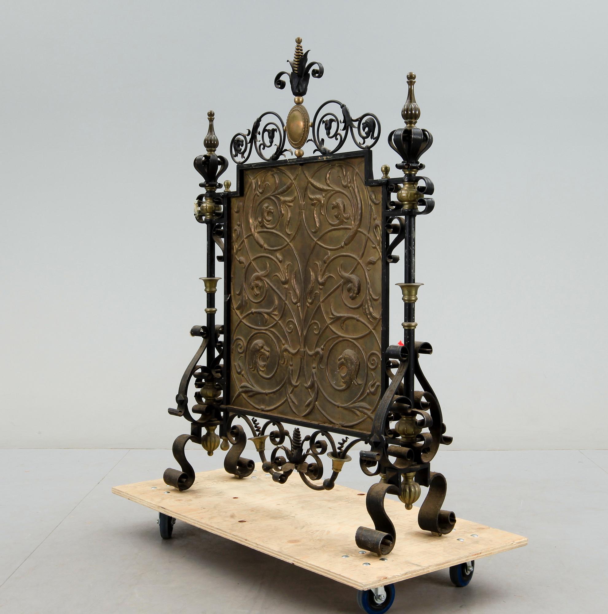 ELDSKÄRM, mässing och smidesjärn, 1800-talets slut.