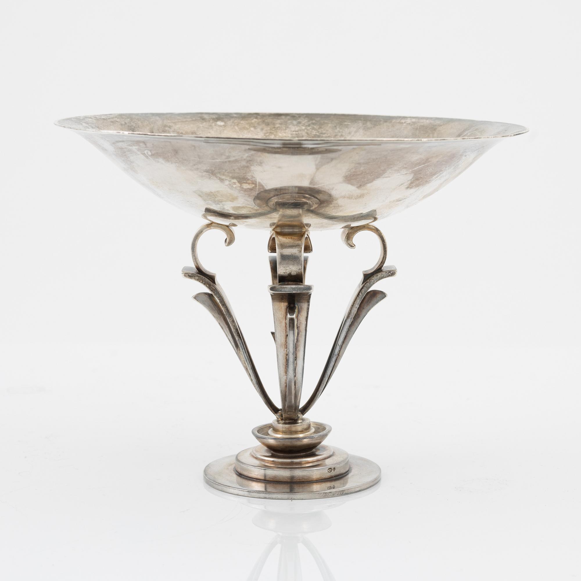 Harald Nielsen för Georg Jensen, skål på fot, sterlingsilver, Köpenhamn, design nr 688, 1933-1944.