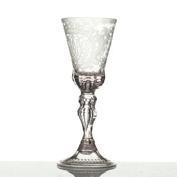 A English engraved and cut glass goblet, 18th Century.