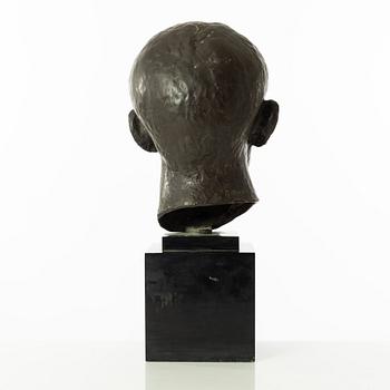 Gudmar Olovson, sculpture. Signed. Numbered. Foundry mark. Bronze, total height 44.5 cm, length 24 cm.