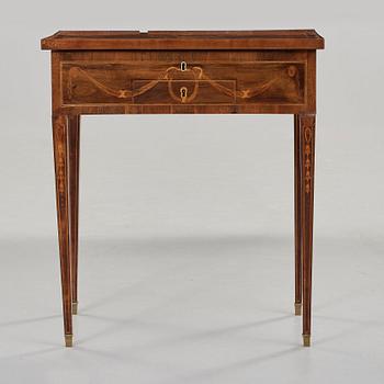 TOILETTEBORD, av Lorentz Hallmén (mästare i Stockholm 1777-1791). Gustavianskt.