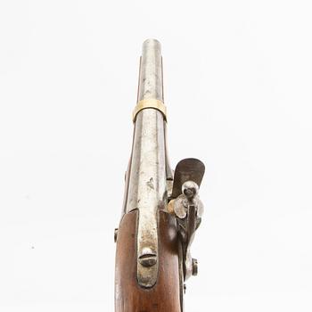 Flintlåspistoler, två stycken, arabisk märkning, 1700-/1800-tal.