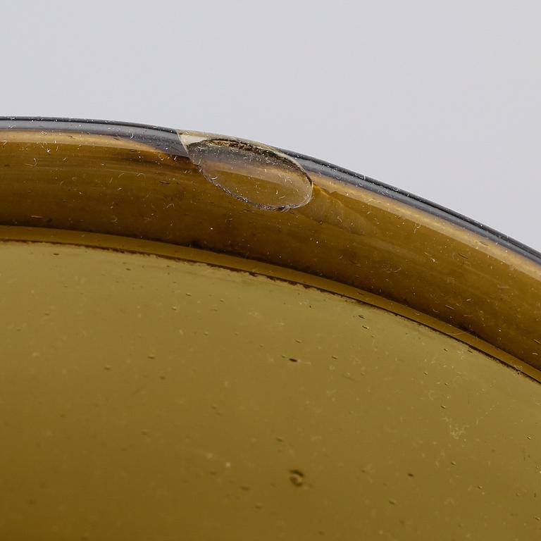 FLASKA, möjligen Casimirsborg samt SKÅL,  glas, omkring år 1800.
