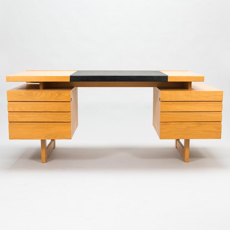OLAVI HÄNNINEN, A 1960s 'Paletti' writing desk for HMN Huonekalu Mikko Nupponen, Lahti, Finland.