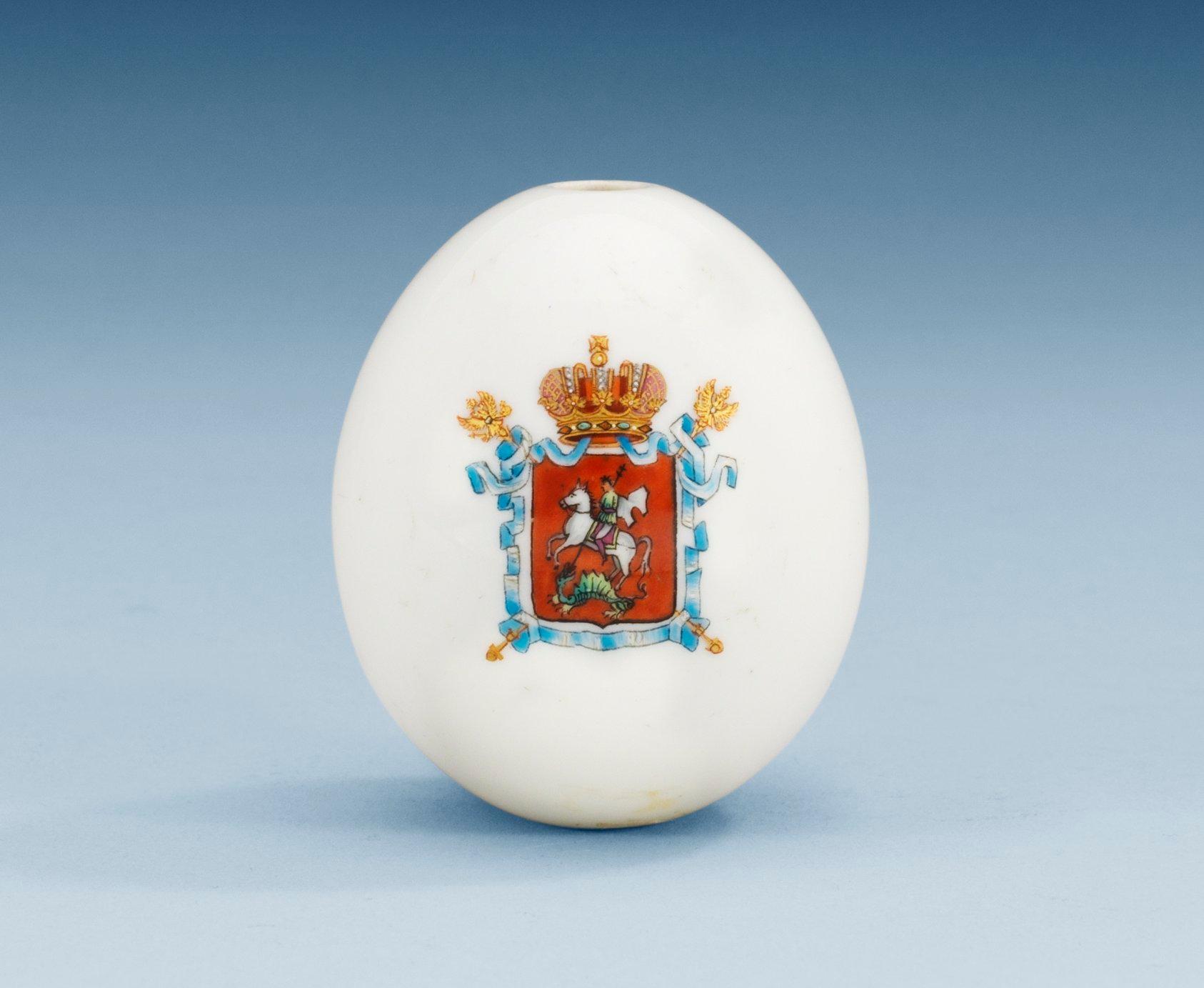 ÄGG, porslin. Ryssland, 1800-talets slut.