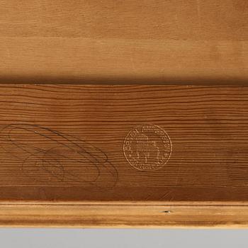 Carl Malmsten, a mid 20th century mahogany desk, cabinetmaker Jörgen Andersson, Djursholm, Sweden.