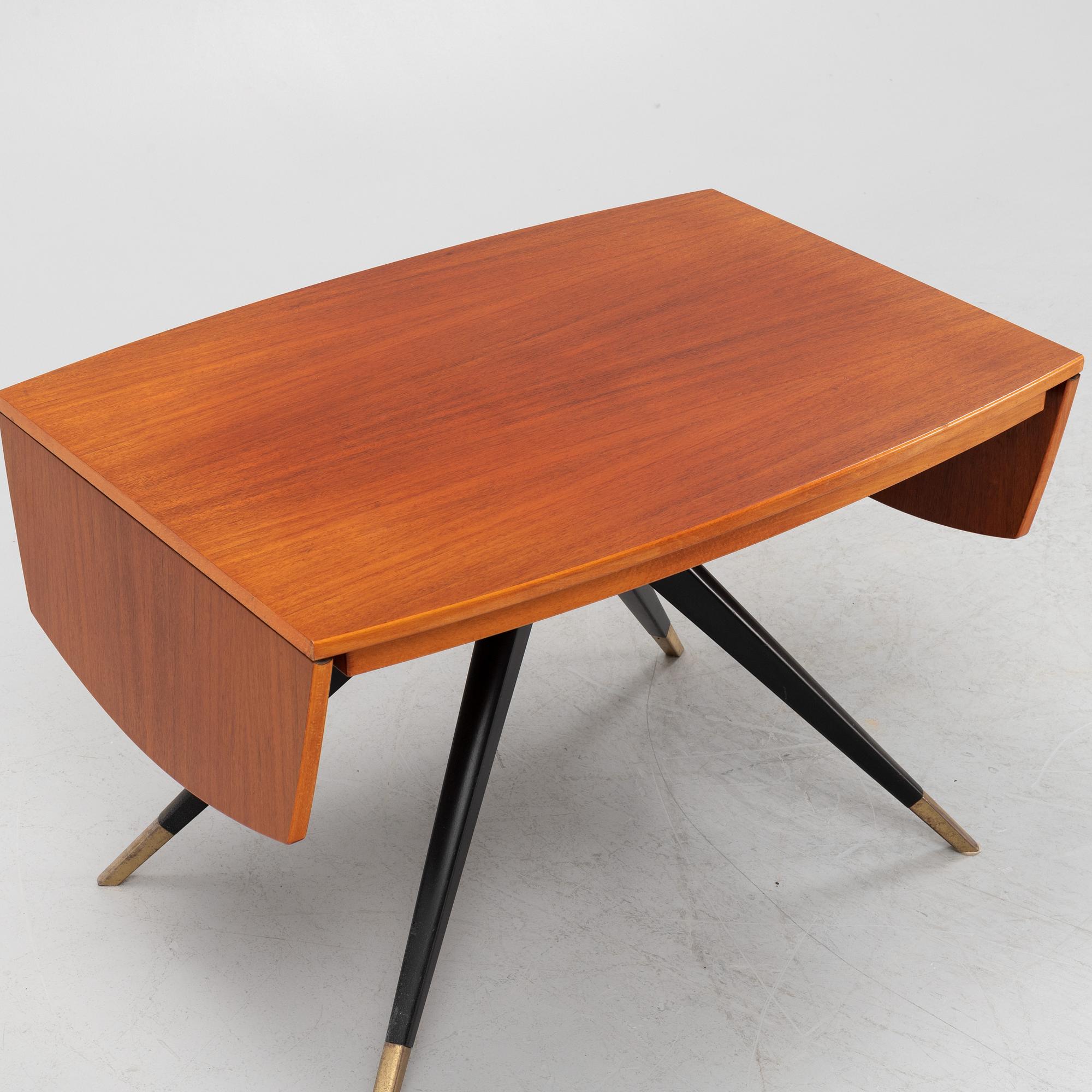 A teak coffee table, Bodafors, mid 20th Century.