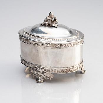 A Swedish Gustavian silver suger bowl, marks of Magnus Lindgren, Karlskrona 1788.