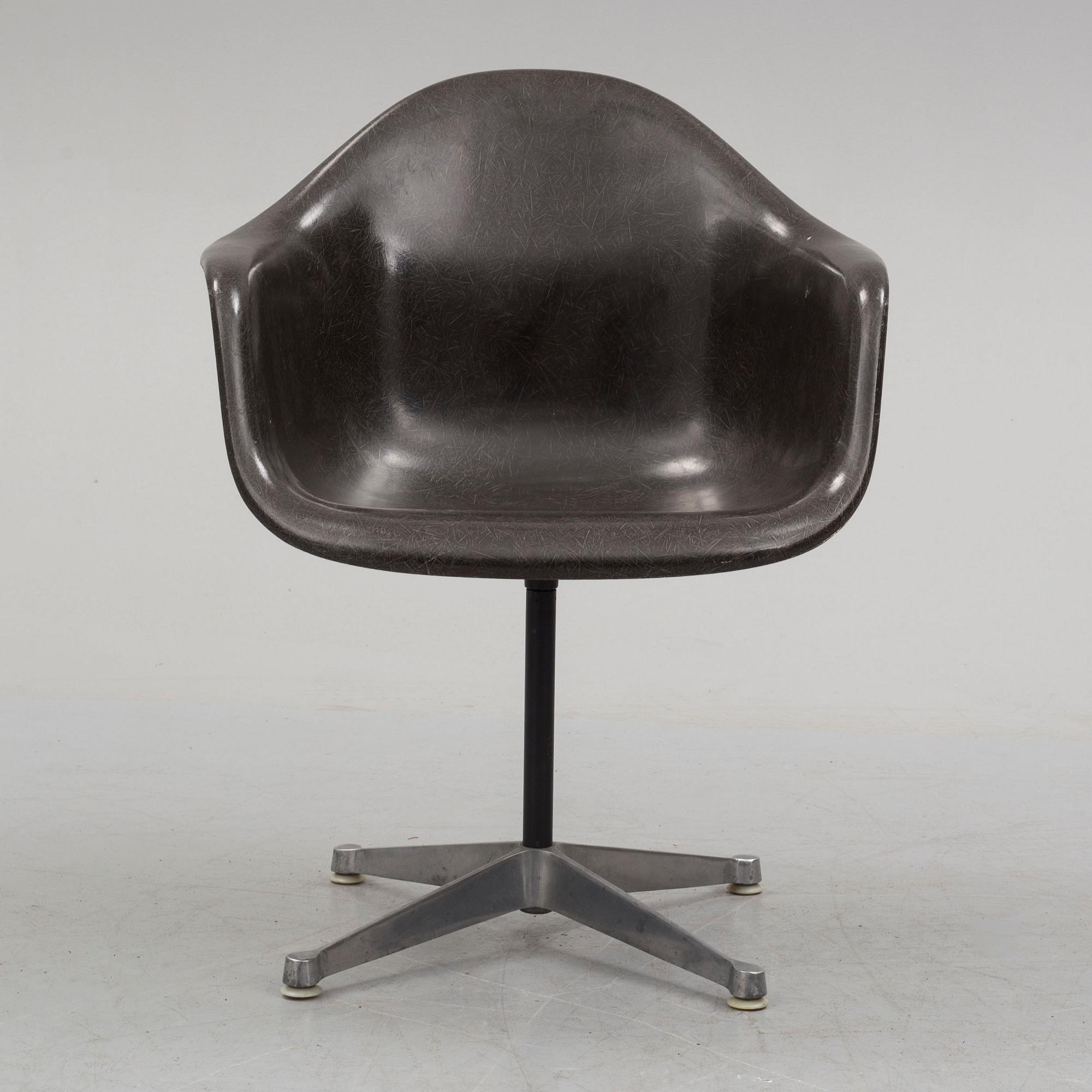 A 1950's/60's 'DAR, armchair by Charles & Ray Eames, Herman Miller.
