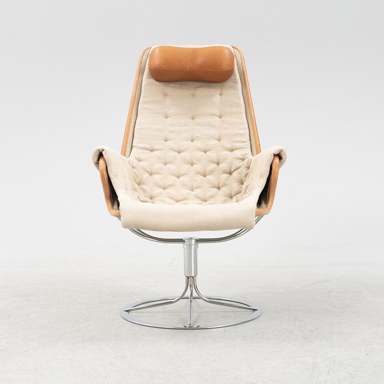 A 'Jetson' swivel easy chair by Bruno Mathsson for Dux.