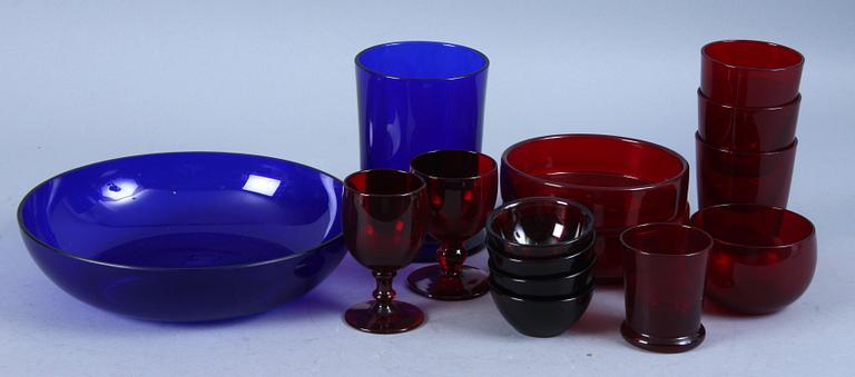 PARTI GLAS, 15 delar, bl a Monica Bratt, Reijmyre, och Sven Palmqvist, Orrefors.