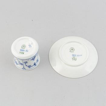 A 19 pcs coffee service 'Musselmalet' from Royal Copenhagen.