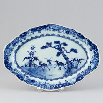 A blue and white dish, Qing dynasty, Qianlong (1736-95).