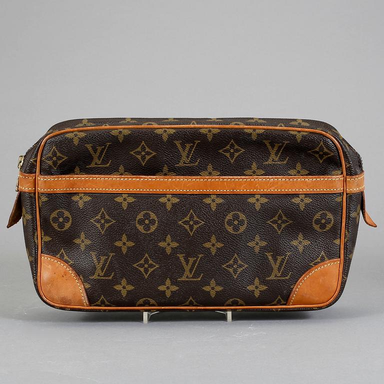 NECESSÄR, Louis Vuitton.