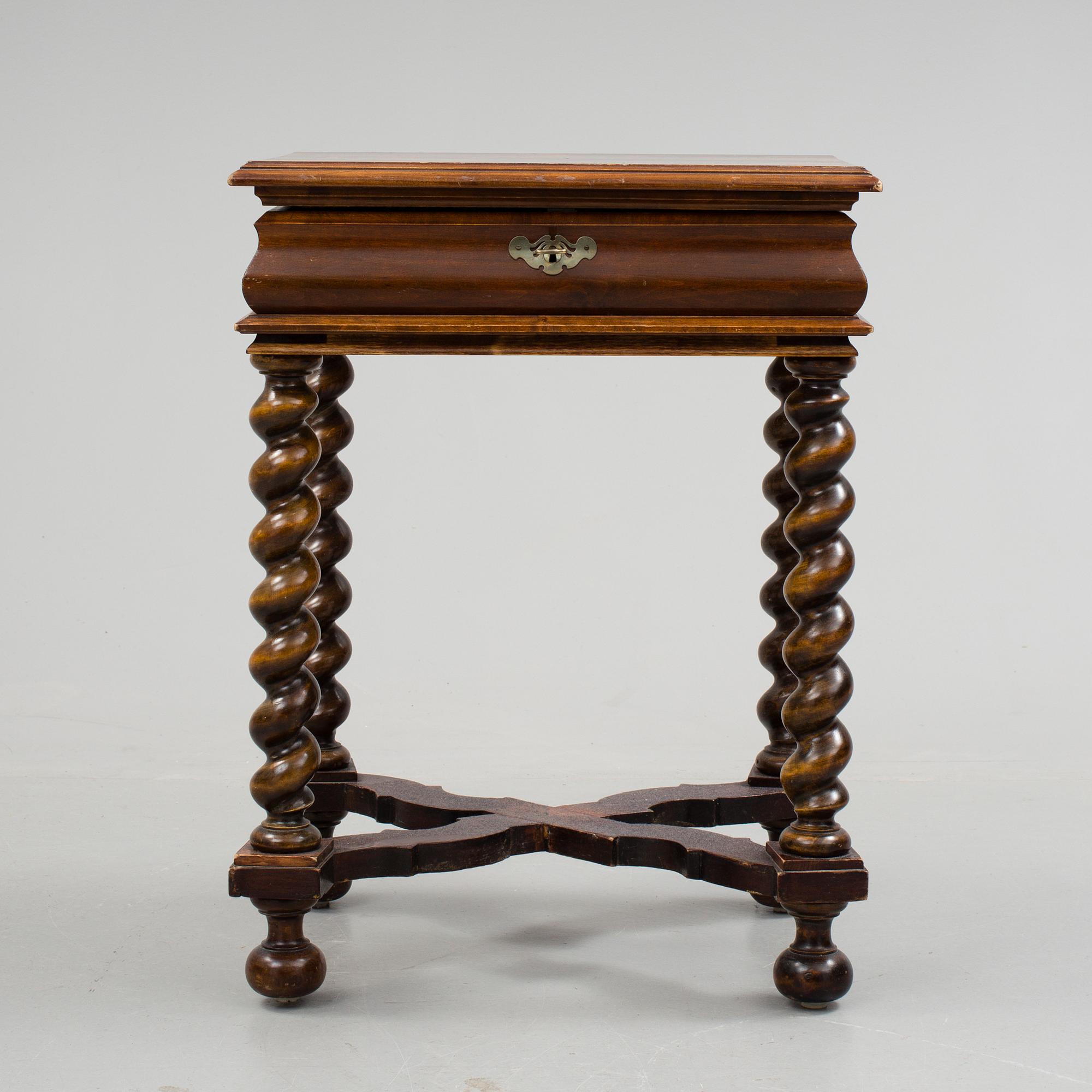 SYBORD, barockstil, omkring 1900.