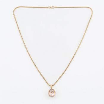 18K gold, morganite and brilliant cut diamond necklace.