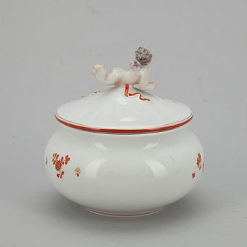 SKÅL MED LOCK, porslin, Meissen 1934-1972.