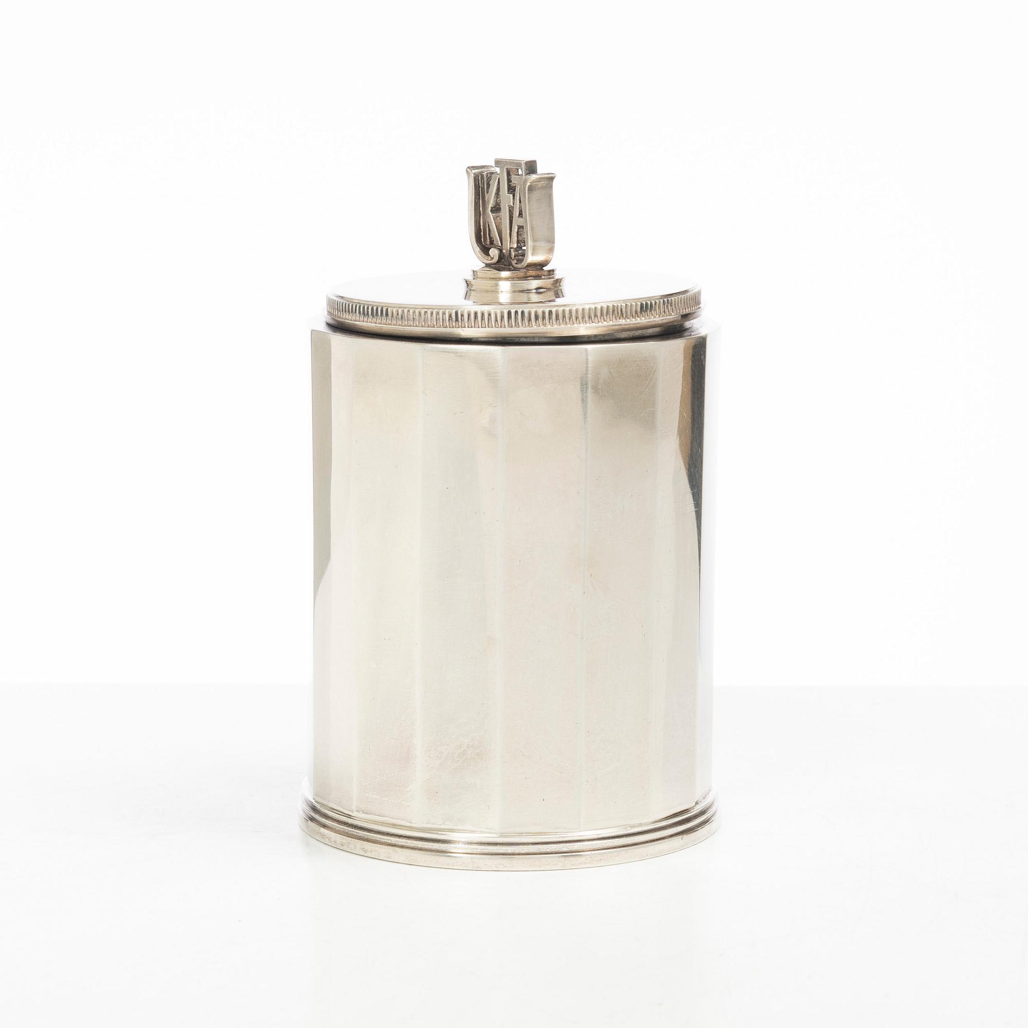 Atelier Borgila, tobaksburk med lock, sterling silver, Stockholm 1937.