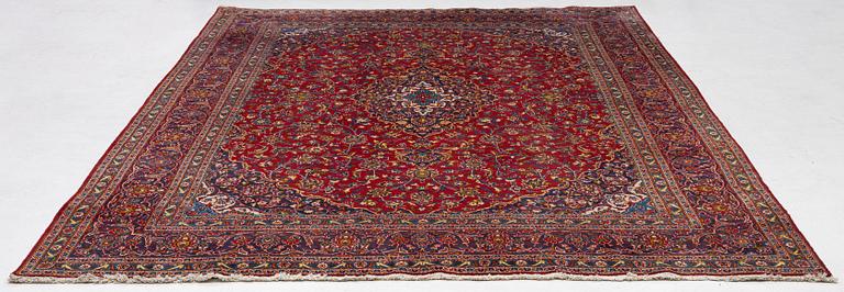 Matta, Keshan, ca 420 x 282 cm.