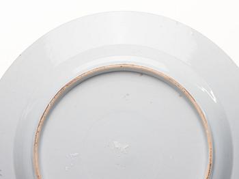 A pair of blue and white Chinese Export dishes, Qing dynasty, Qianlong (1736-95).