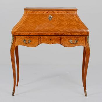 SEKRETÄR, rokokostil, omkring 1900-talets mitt.