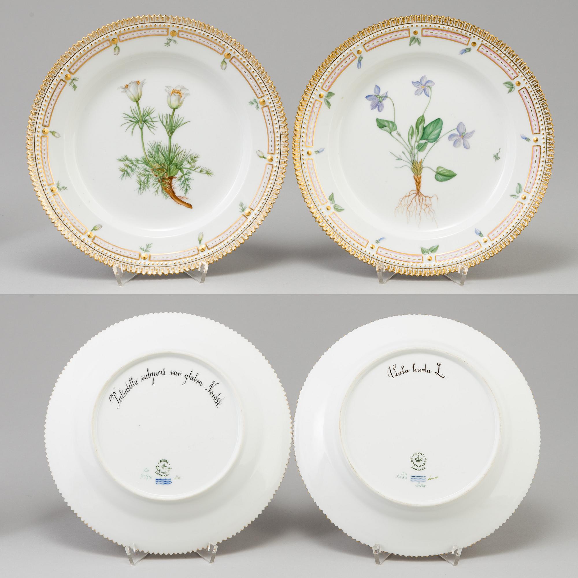 A set of five porcelaine Royal Copenhagen "Flora Danica" plates model #3550.