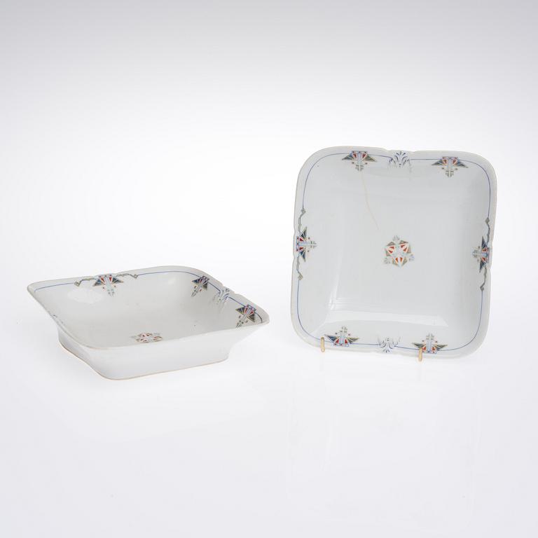 MATSERVIS, ca 64 delar, porslin, Weimar, Tyskland tidigt 1900-tal.