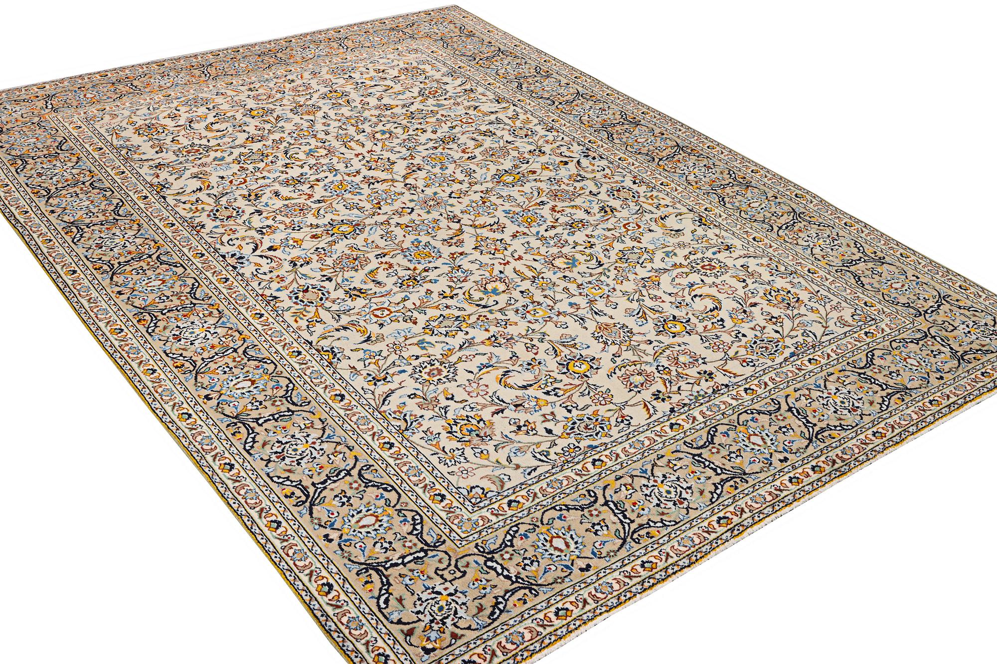 A Kashan carpet, c. 337 x 245 cm.