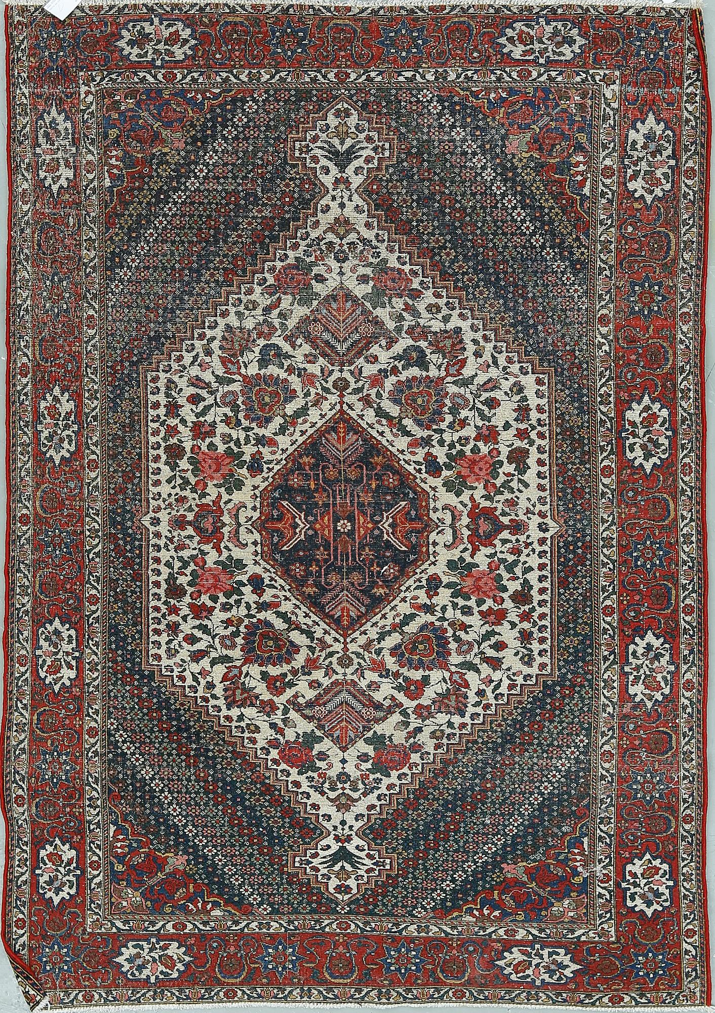 MATTA. semiantik Bachtiari, ca 201x139 cm.