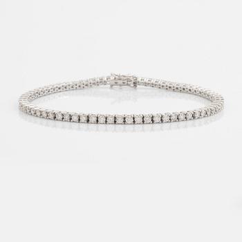 Brilliant cut diamond tennis bracelet, with HRD report.