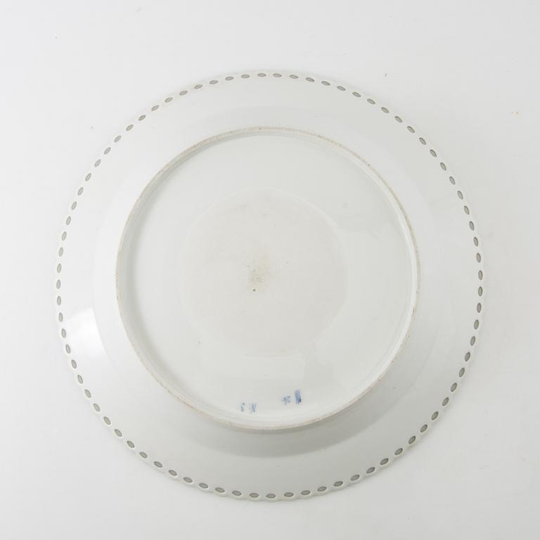 Serveringsfat "Musselmalet", helblonde, Royal Copenhagen Danmark tidigt 1900-tal porslin.