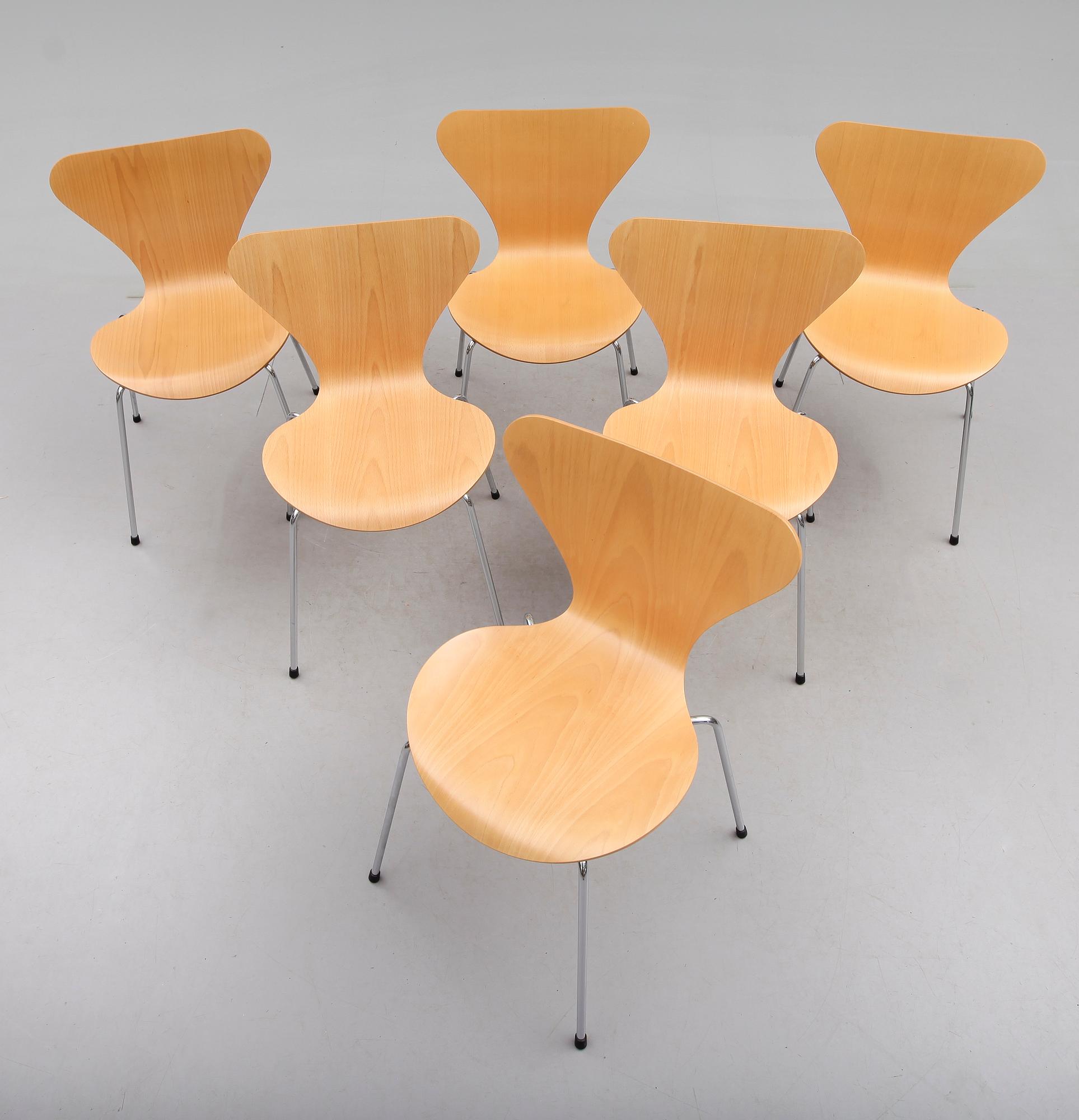 STOLAR, 6 st, "Sjuan", Arne Jacobsen för Fritz Hansen, 1900-talets andra hälft.
