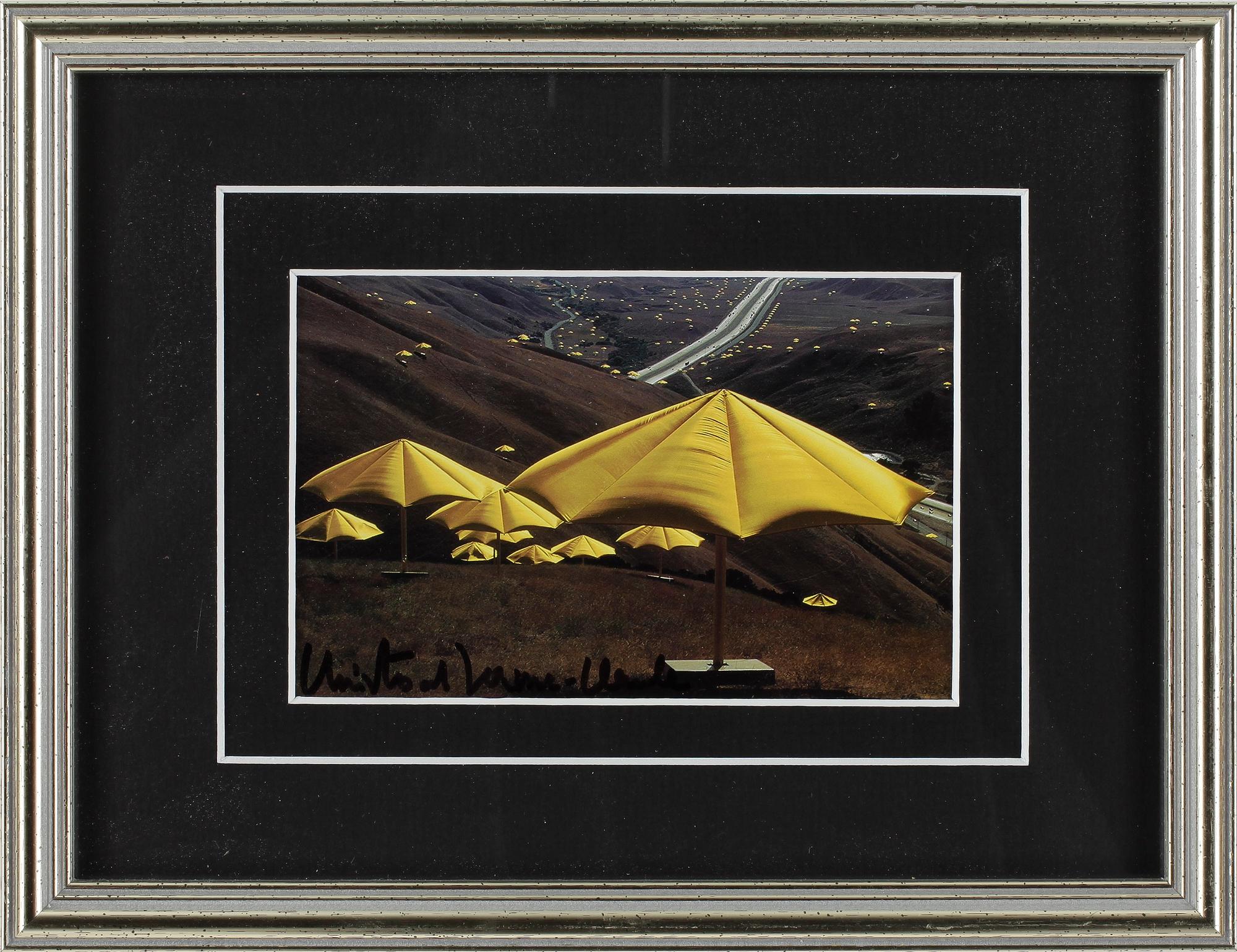 CHRISTO, 2 st affischkort, signerade. "The umbrellas" samt "Surrounded Islands".