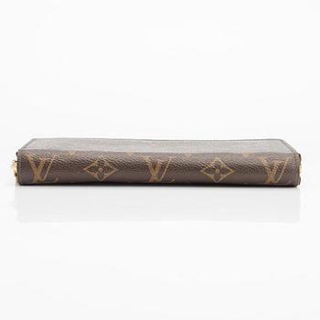 Louis Vuitton, A monogram canvas 'Zippy' wallet.