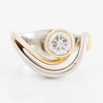 Ring in platinum and 18K gold with a brilliant-cut diamond approximately 0.75 ct.