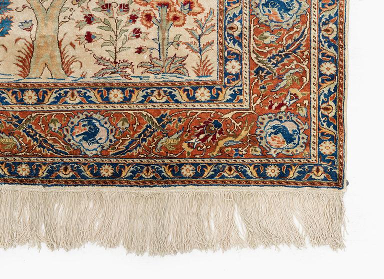Matta, semiantik silke Kayseri, med metallbroschering ca 147 x 96 cm.