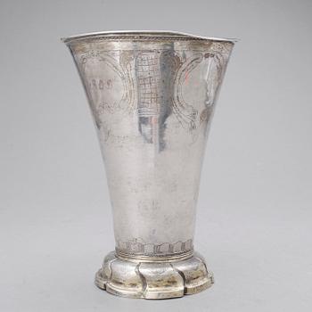 BÄGARE, silver Carl Fredrik Seseman, Arboga 1791. Vikt 486 gr.