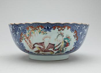 BÅLSKÅL, porslin, Qingdynastin, Qianlong (1736-95).