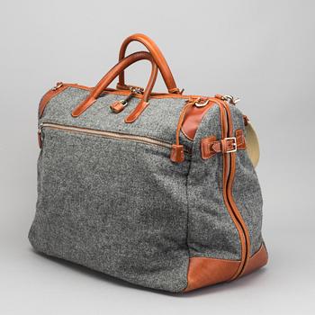 A FELISI WEEKEND BAG:.