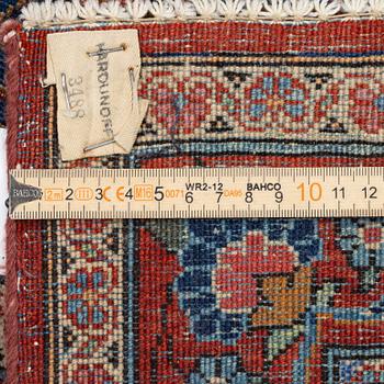 Matta, orientalisk, ca 348 x 256 cm.